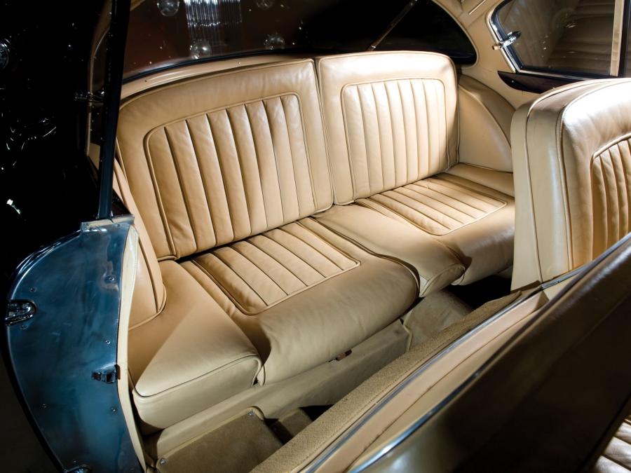 Интерьер Talbot-Lago T26 GSL Coupe 1953 года  (фото 19 из 28)